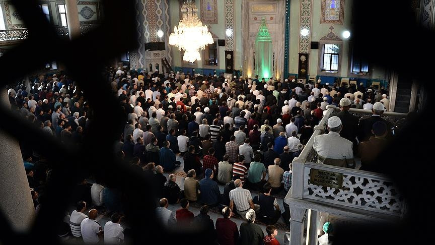 Tesbih namazı nasıl kılınır kaç rekat Tesbih namazında okunacak dualar ve sureler nelerdir (Adım adım tesbih namazı kılınışı)