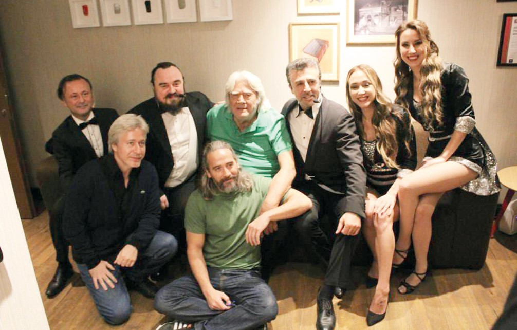 Tenorlara Cüneyt Arkın sürprizi Tenorlara Cüneyt Arkın sürprizi