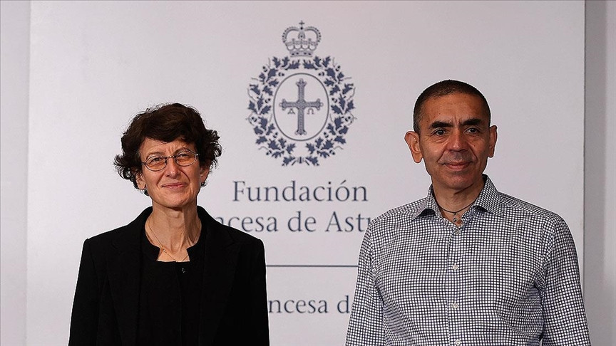 Son dakika: Özlem Türeci ve Uğur Şahin’den dikkat çeken açıklamalar... Aşı karşıtlarına flaş öneri