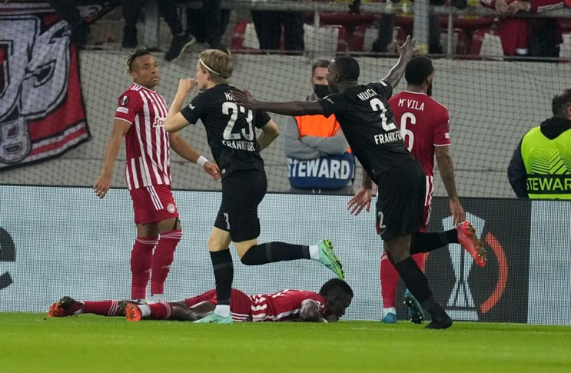 FRANKFURT NAMAĞLUP İLERLİYOR