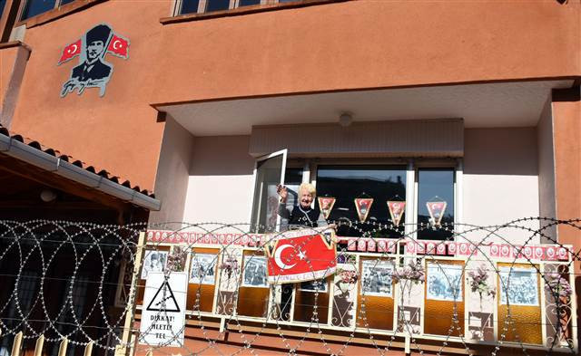 Atatürk müzesine çevirdiği evinde, tüm saatler 09.05i gösteriyor