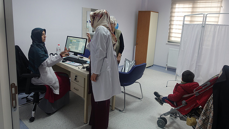 Bugün sağlık ocağı, hastane ve eczaneler açık mı 10 Kasım çalışma saatleri hakkında detaylar