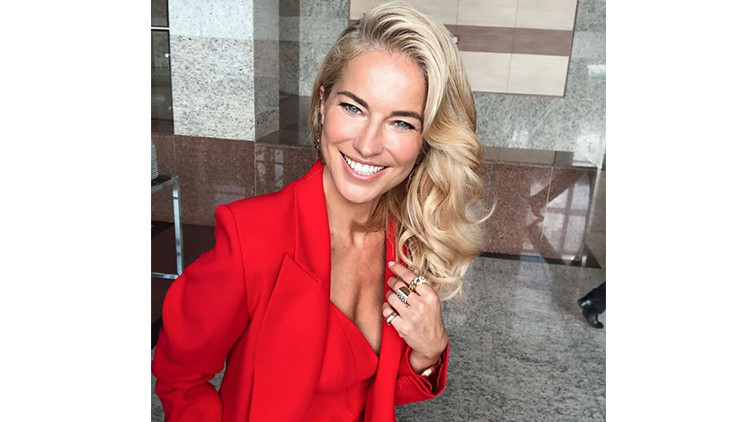 Burcu Esmersoydan estetik itirafı İşte Burcu Esmersoyun son hali