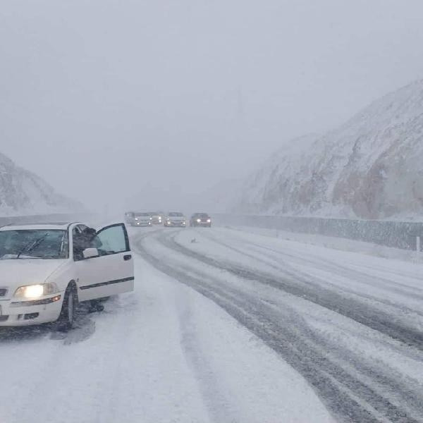 Son dakika... Meteoroloji uyarmıştı Kar yağışı etkili oldu: Her yer beyaza büründü Son dakika... Meteoroloji uyarmıştı Kar yağışı etkili oldu: Her yer beyaza büründü