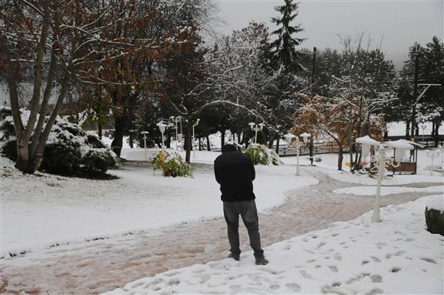 Son dakika... Meteoroloji uyarmıştı Kar yağışı etkili oldu: Her yer beyaza büründü Son dakika... Meteoroloji uyarmıştı Kar yağışı etkili oldu: Her yer beyaza büründü