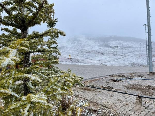 Son dakika... Meteoroloji uyarmıştı Kar yağışı etkili oldu: Her yer beyaza büründü Son dakika... Meteoroloji uyarmıştı Kar yağışı etkili oldu: Her yer beyaza büründü