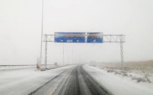 Son dakika... Meteoroloji uyarmıştı Kar yağışı etkili oldu: Her yer beyaza büründü Son dakika... Meteoroloji uyarmıştı Kar yağışı etkili oldu: Her yer beyaza büründü