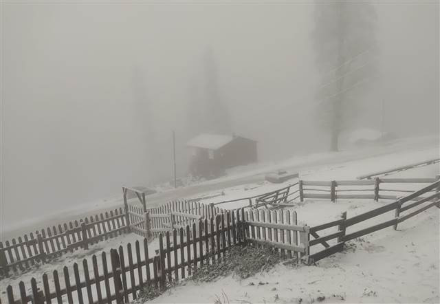 Son dakika... Meteoroloji uyarmıştı Kar yağışı etkili oldu: Her yer beyaza büründü Son dakika... Meteoroloji uyarmıştı Kar yağışı etkili oldu: Her yer beyaza büründü