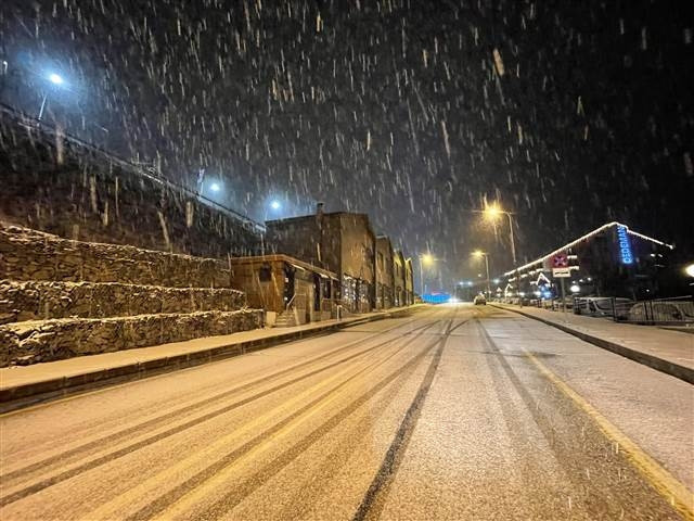 Son dakika... Meteoroloji uyarmıştı Kar yağışı etkili oldu: Her yer beyaza büründü Son dakika... Meteoroloji uyarmıştı Kar yağışı etkili oldu: Her yer beyaza büründü
