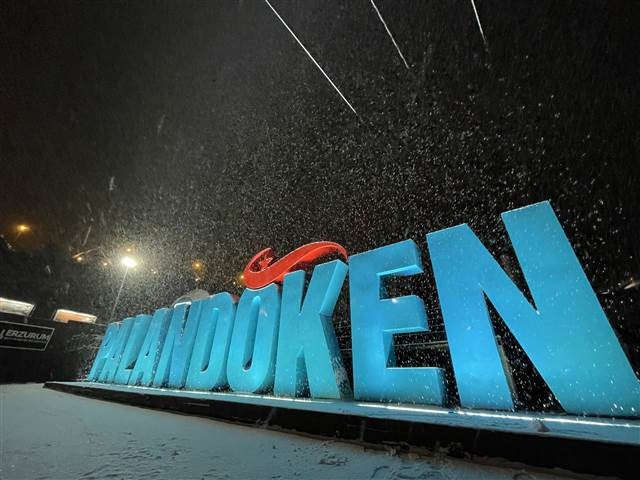 Son dakika... Meteoroloji uyarmıştı Kar yağışı etkili oldu: Her yer beyaza büründü Son dakika... Meteoroloji uyarmıştı Kar yağışı etkili oldu: Her yer beyaza büründü