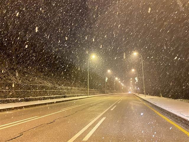 Son dakika... Meteoroloji uyarmıştı Kar yağışı etkili oldu: Her yer beyaza büründü Son dakika... Meteoroloji uyarmıştı Kar yağışı etkili oldu: Her yer beyaza büründü
