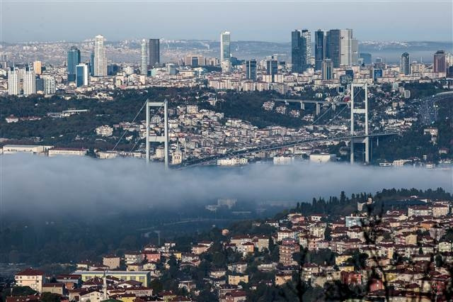 İstanbulda yoğun sis Görüş mesafesi azaldı