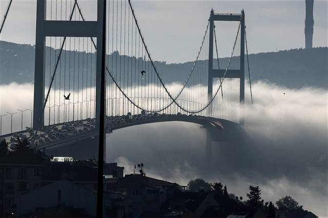 İstanbulda yoğun sis Görüş mesafesi azaldı