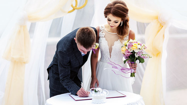 ‘Evlilik için ehliyet’ şiddeti önler mi