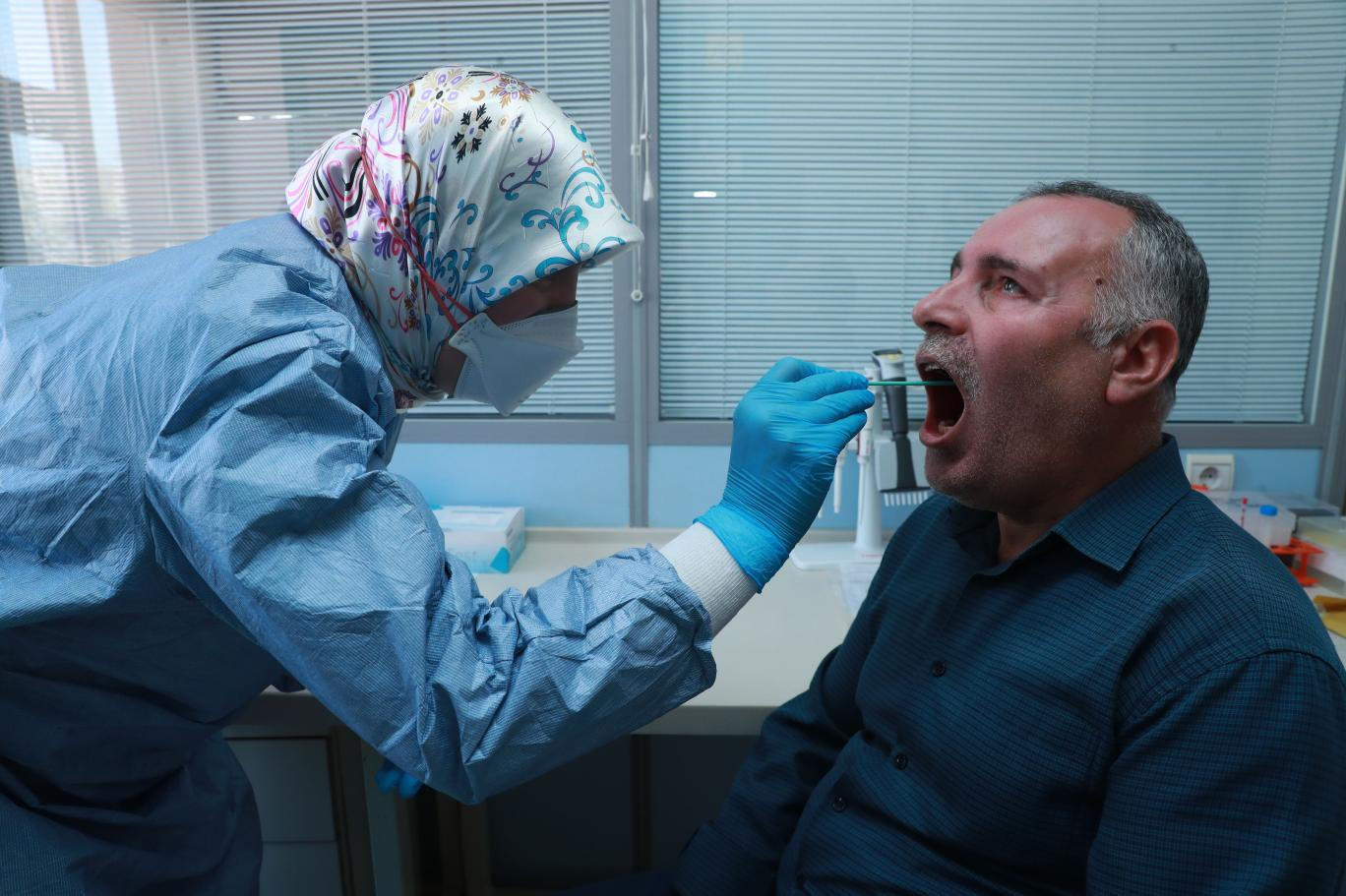 Virüs kapmanıza rağmen Koronavirüs testleri neden negatif çıkıyor