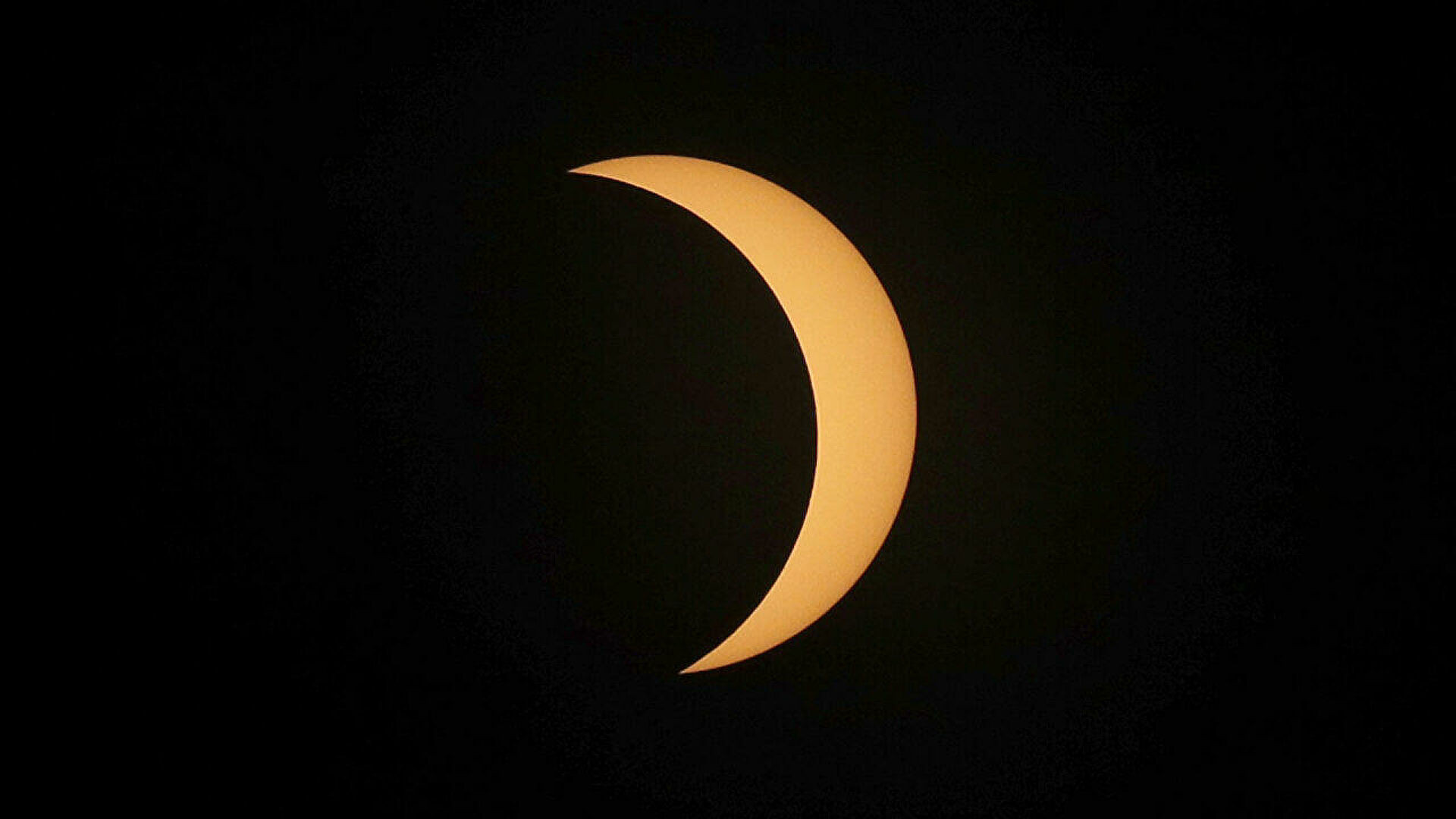 Son dakika: 580 yıl sonra bir ilk... En uzun Ay tutulmasından nefes kesen kareler