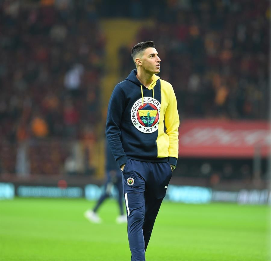 GÖZYAŞLARINA HAKİM OLAMADI
