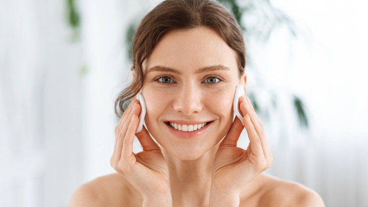 Kışın Cilt Bakımı Nasıl Yapılır