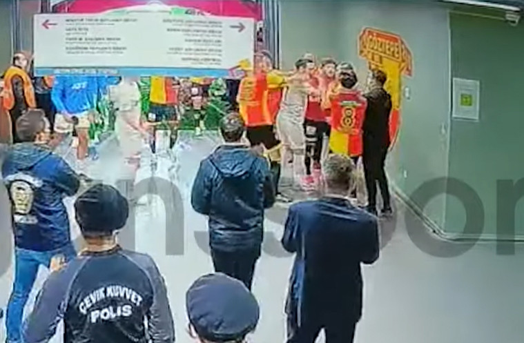 Son Dakika: Göztepe - Fenerbahçe maçında İrfan Can Kahveci ile Atakan Çankaya arasında yaşananlar Görüntüler ortaya çıktı