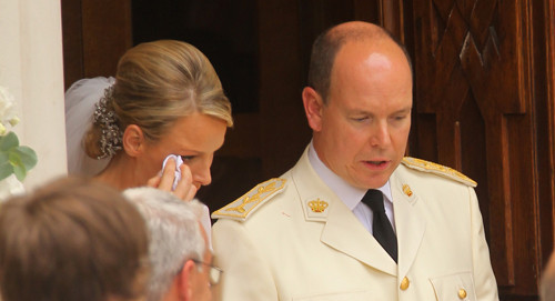 Prens Albert ve Prenses Charlenein düğünü: O öpücük çok konuşuldu