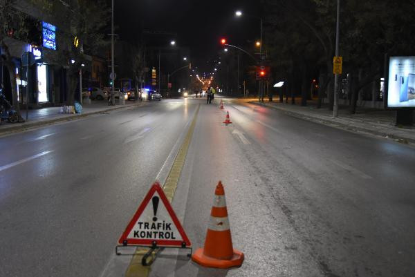 Yılbaşında sokağa çıkma yasağı olacak mı 31 Aralıkta sokak kısıtlaması var mı İşte son bilgiler