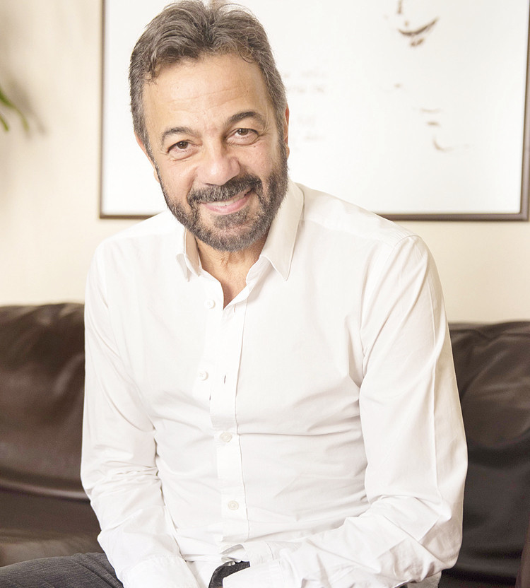 KEREM ALIŞIK: SANAT DOLU BİR YAŞAM