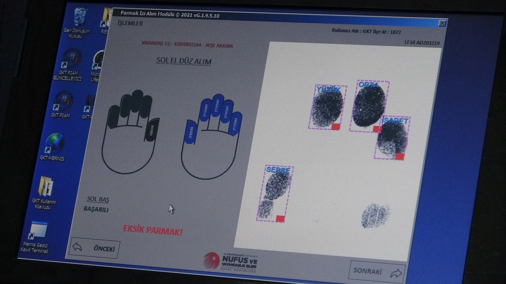 Nüfus müdürlüklerinde kimlik kartı uygulaması