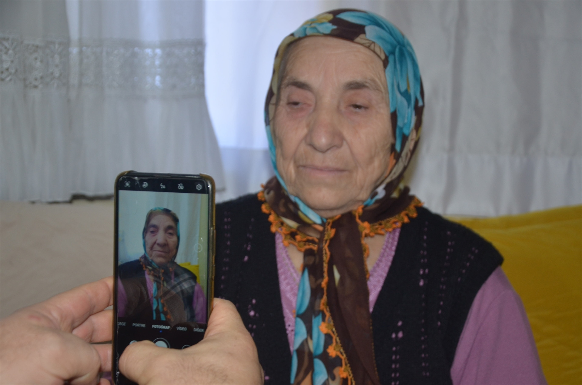 Nüfus müdürlüklerinde kimlik kartı uygulaması