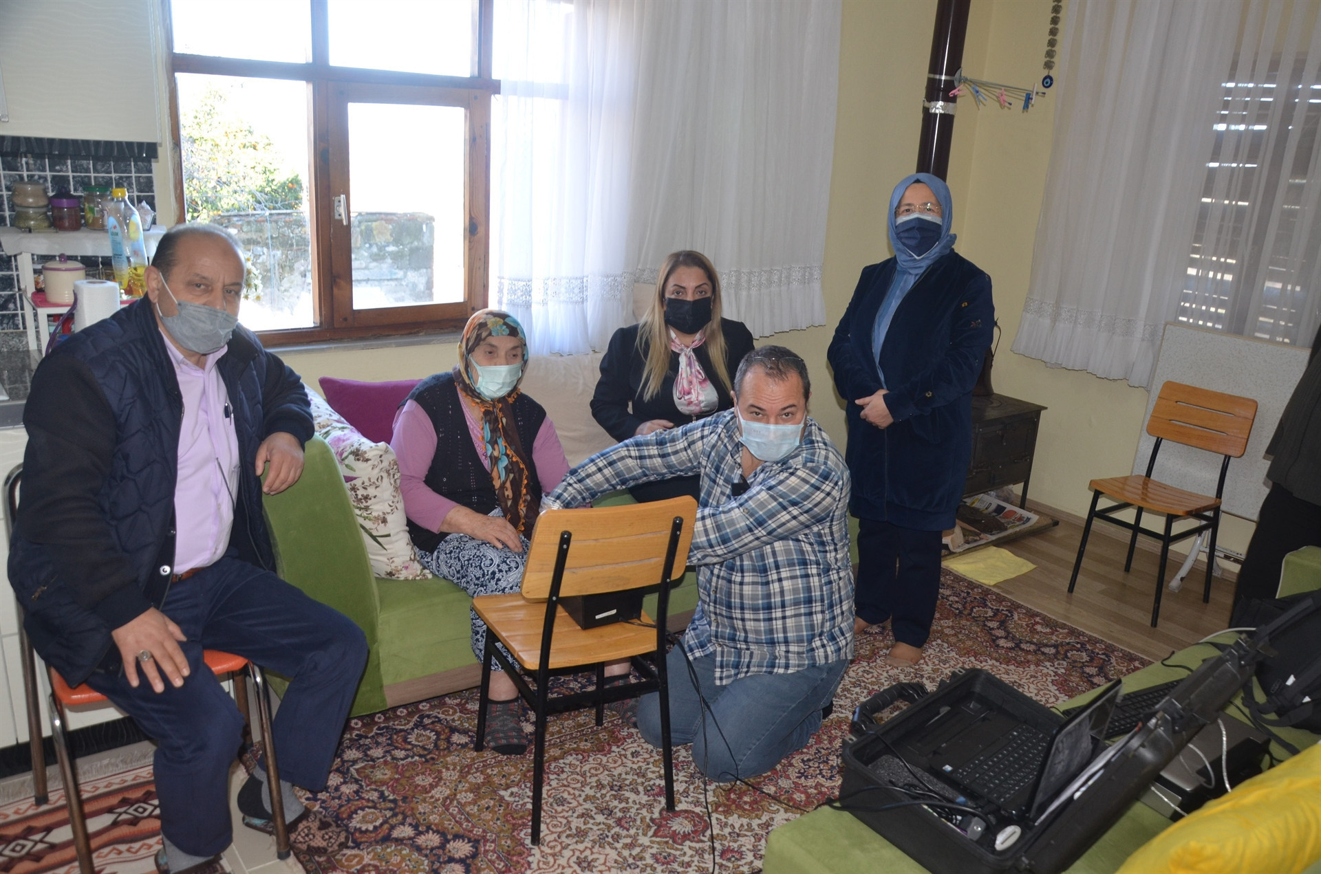 Nüfus müdürlüklerinde kimlik kartı uygulaması