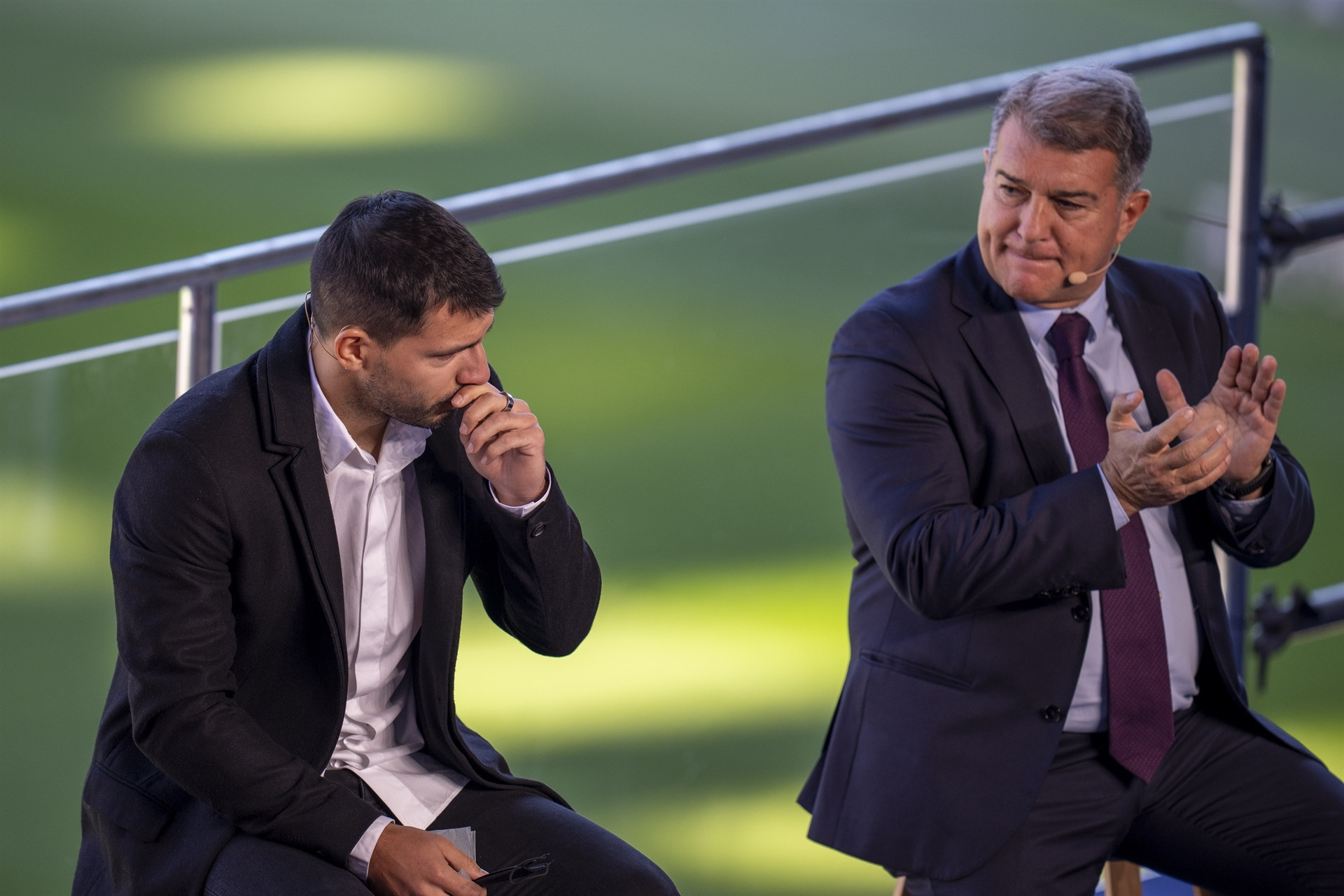 Son Dakika: Sergio Agüero futbolu bıraktı Basın toplantısında kare kare duygusal anlar...