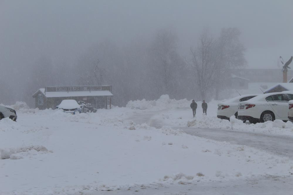 Son dakika: İstanbulda kar yağışı için gün belli oldu Peş peşe uyarılar: İlk kar düştü, Marmara beyaza büründü