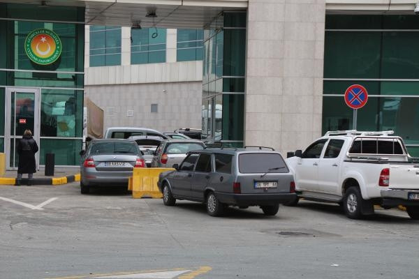 Sarp Sınır Kapısında 29 kilometrelik TIR kuyruğu