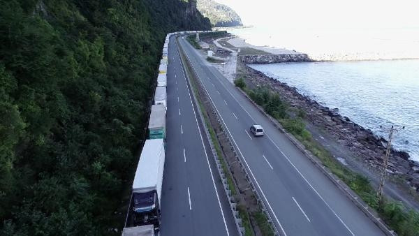 Sarp Sınır Kapısında 29 kilometrelik TIR kuyruğu