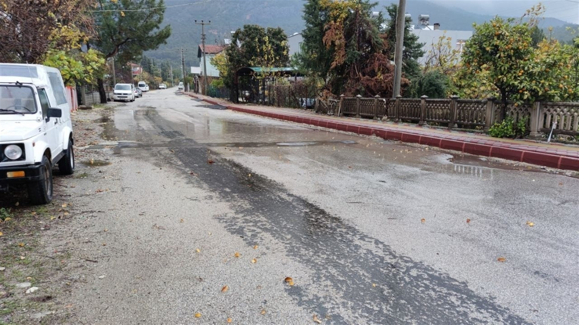 Meteoroloji uyarmıştı Antalyada şiddetli yağış başladı