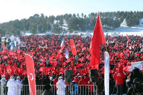 Sarıkamış Şehitleri, 107nci yılda binlerce kişinin katıldığı yürüyüşle anıldı
