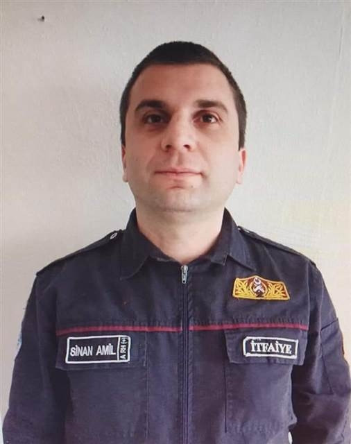 Göreve giden itfaiye aracı devrildi: 4 personel yaşamını yitirdi
