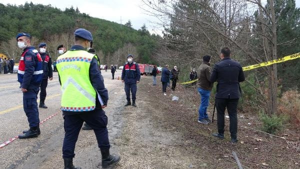 Göreve giden itfaiye aracı devrildi: 4 personel yaşamını yitirdi