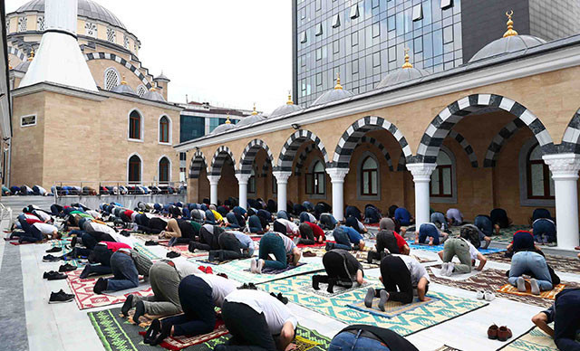 ÜÇ AYLAR NE ZAMAN BAŞLAYACAK ÜÇ AYLAR NE ZAMAN BAŞLAYACAK
