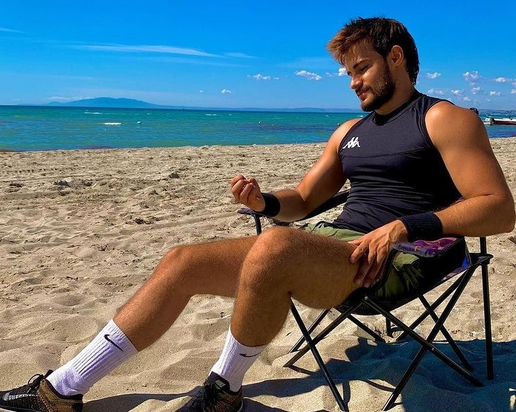 BATUHAN KARACAKAYA DİZİLERİ VE FİLMLERİ