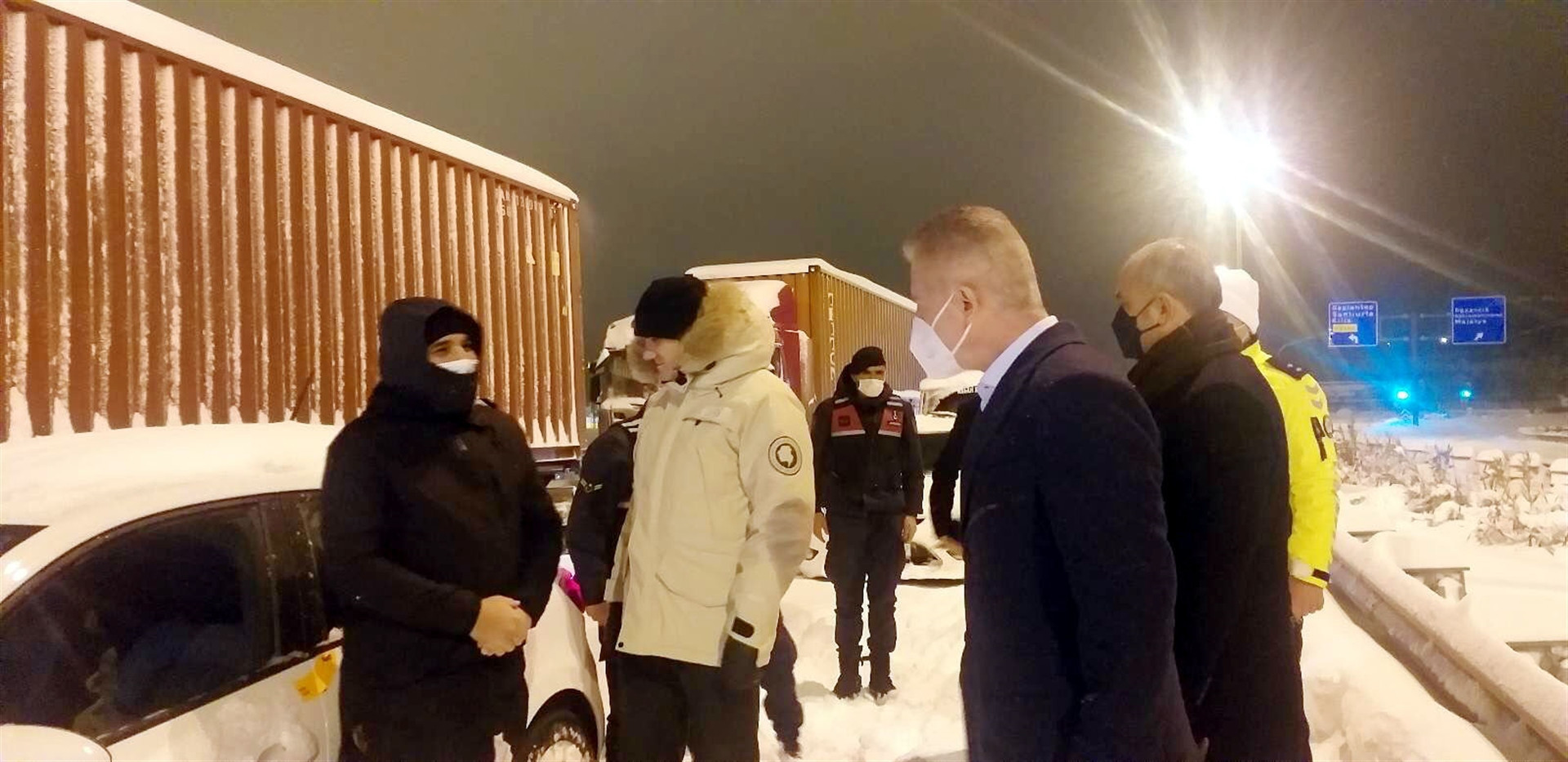 Gaziantepte yoğun kar yağışı Trafik durdu