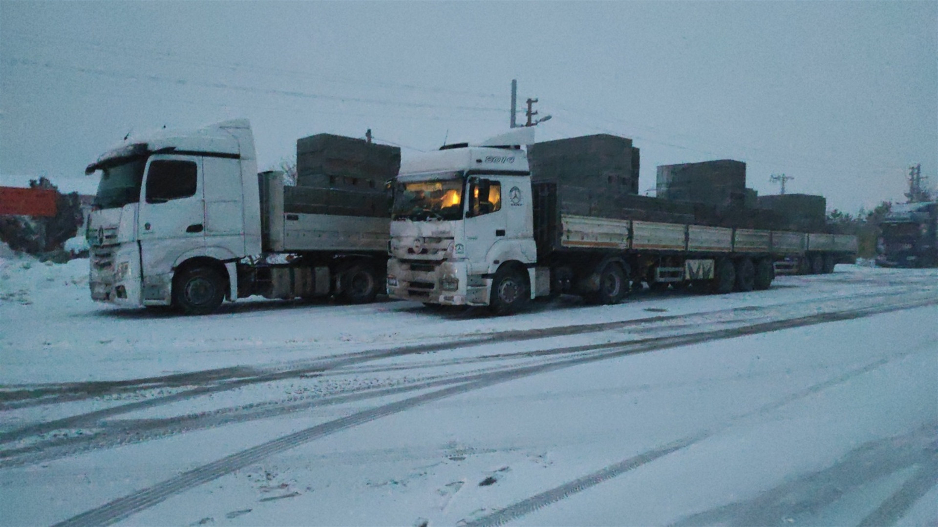 Gaziantepte yoğun kar yağışı Trafik durdu