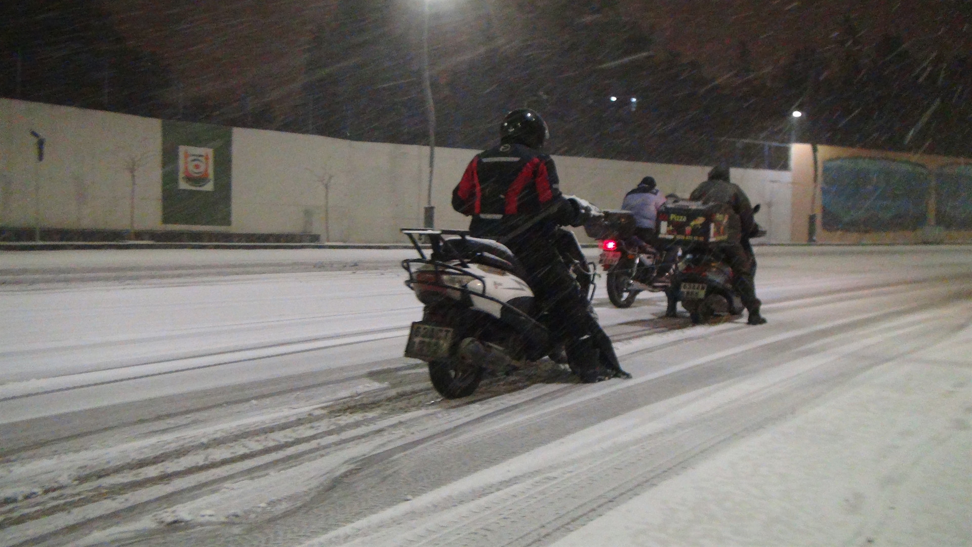 Gaziantepte yoğun kar yağışı Trafik durdu