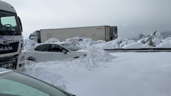 Gaziantepte yoğun kar yağışı Trafik durdu