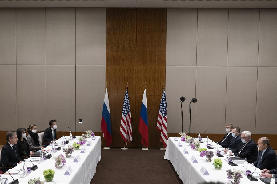 Son dakika... Cenevrede kritik ABD-Rusya zirvesi