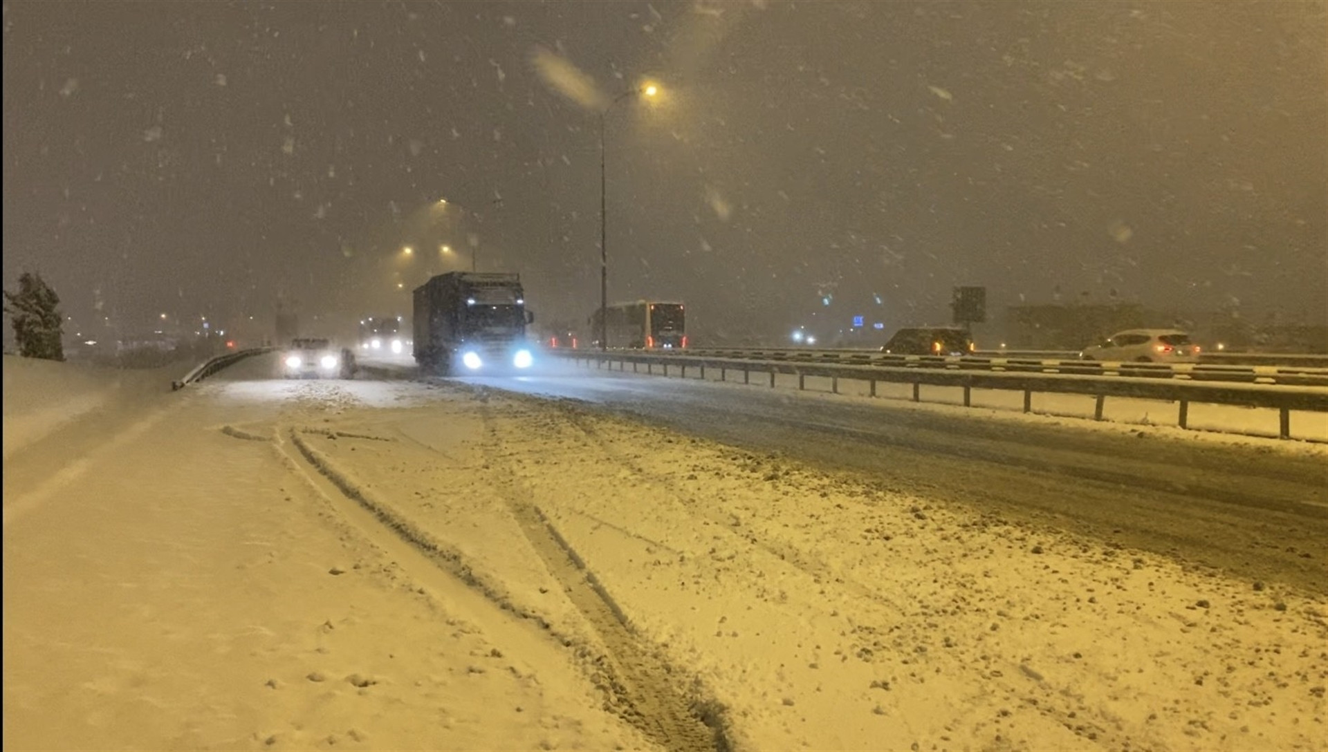TEM’de trafik Bolu Tüneli’nden Düzce’ye ulaştı