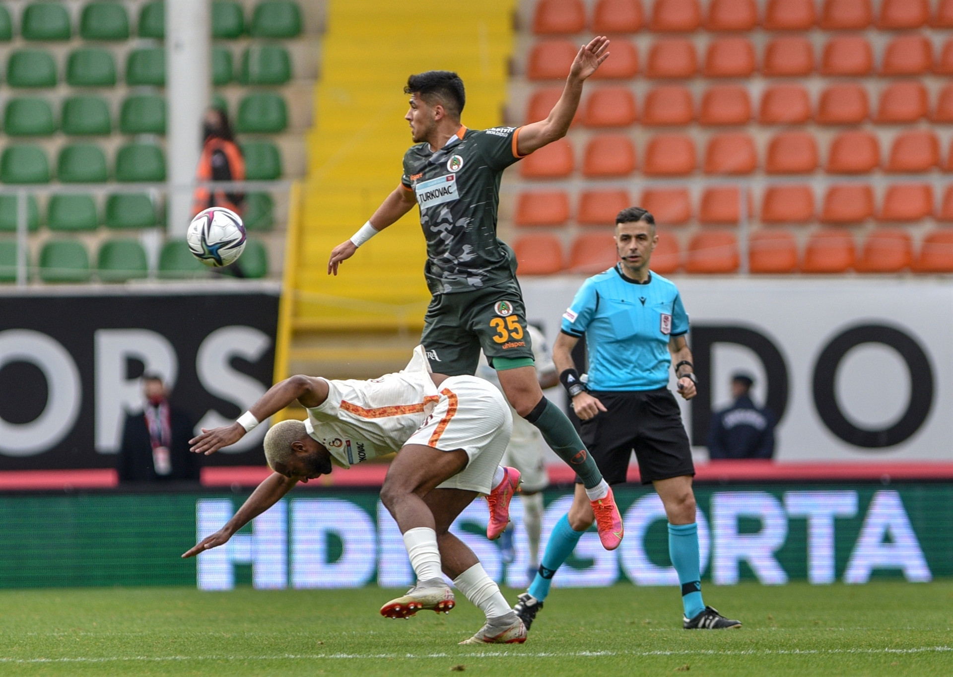 Alanyaspor - Galatasaray maçından öne çıkan fotoğraflar