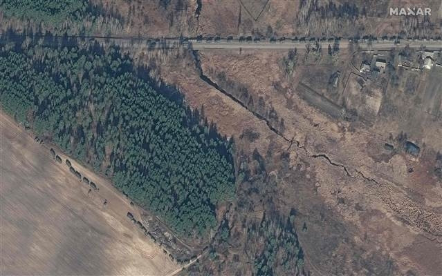 Son dakika... Rusya-Ukrayna savaşında kritik uydu görüntüleri Rus ordusu yaklaştı