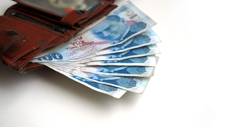 YÜKSEK FAİZ ORANLARI KAPIDA YÜKSEK FAİZ ORANLARI KAPIDA