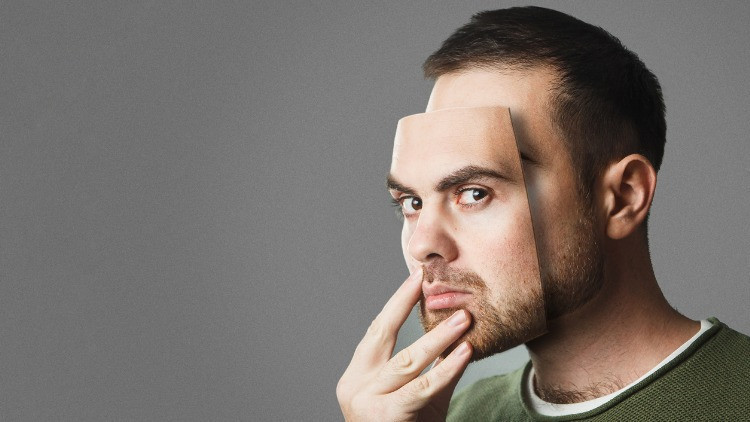 Mariya Zarringning erotik fotosuratlarini koring Qora tanli yigitlar qizlarni sikib yiglaydilar.