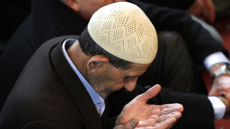 Berat Kandili zikir ve tesbihleri: 17 Mart Şabanın 15. gecesi Berat Kandili’nde çekilecek tesbihler nelerdir İşte Diyanet bilgisi